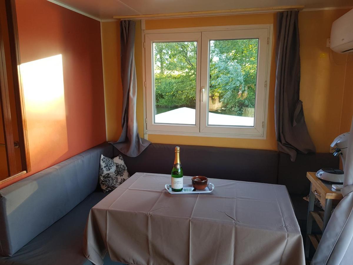 Cottage Flottant Saint Jean De Losne Option Jacuzzi المظهر الخارجي الصورة